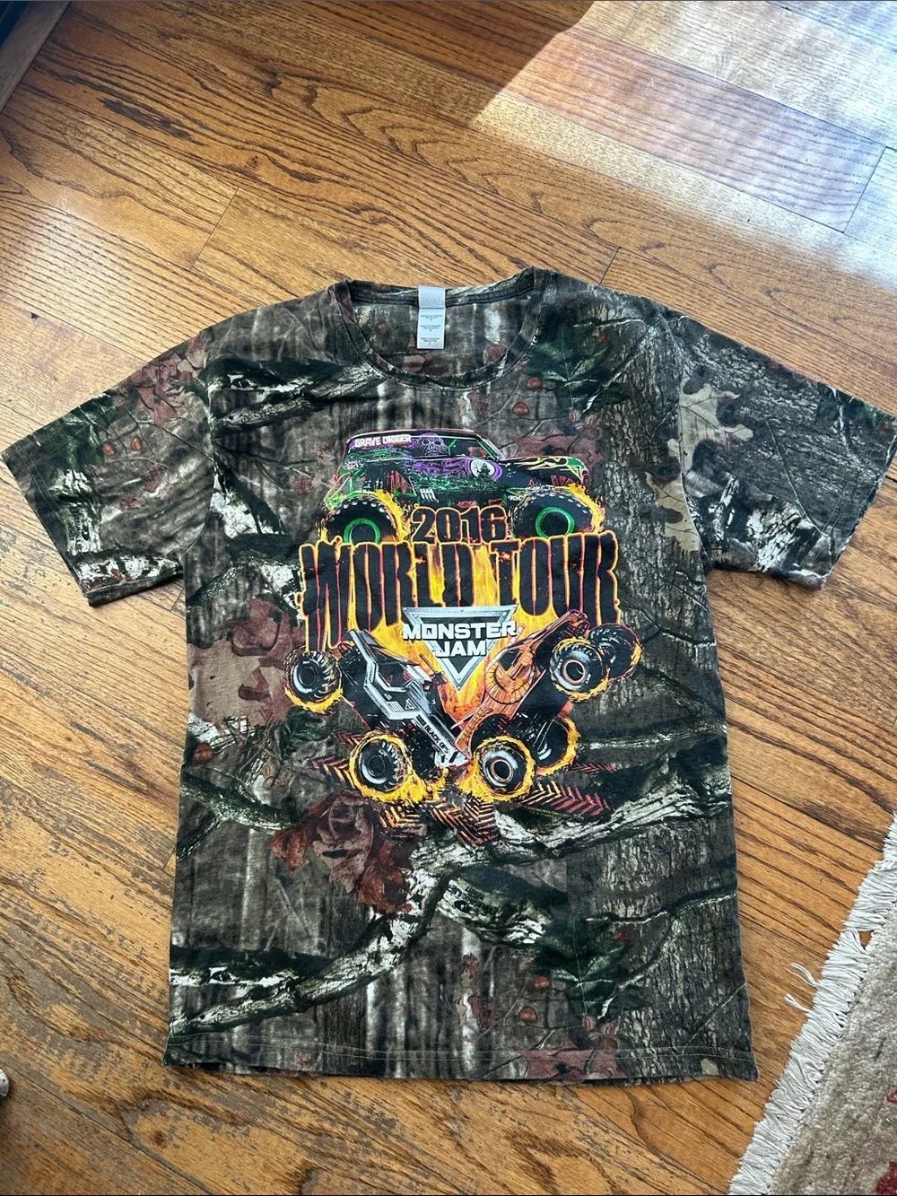 2016 World Tour Camo Short Sleeve Tee - Brown/Green - Picture 1 of 7